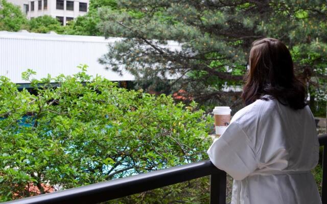 Sheraton Centre Toronto Hotel