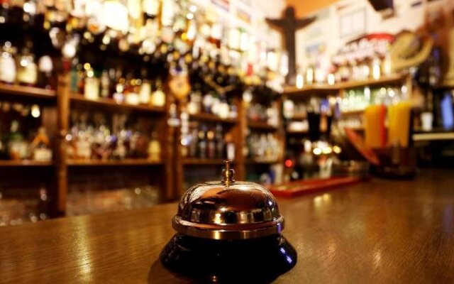Pension Alfa & Whisky Pub