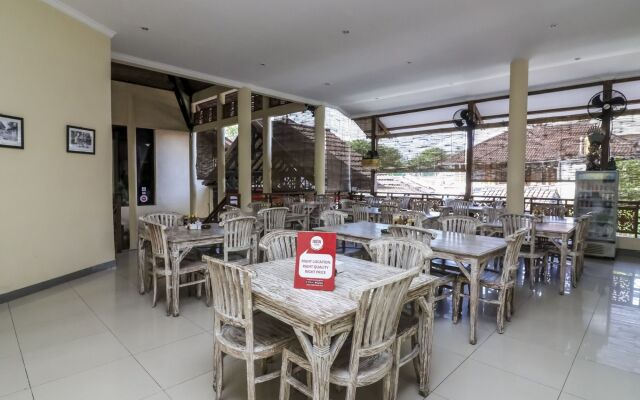 Nida Rooms Bali Bakungsari Kemboja at Hotel the Flora Kuta Bali