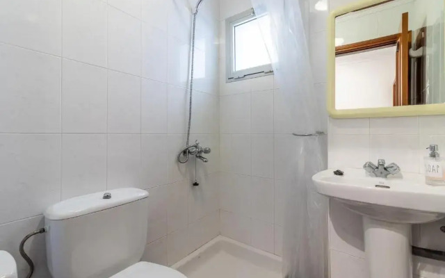 Flatguest Cicer - 3bdr + Balcony + Beach