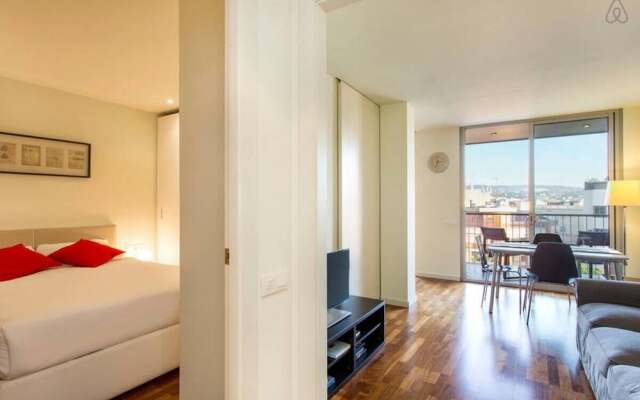 Luxurious 3 Bedroom Flat And Terrace In Sants