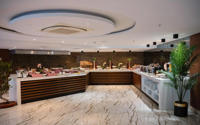 Grand Vaves Otel