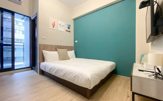 Sunshine Hotel