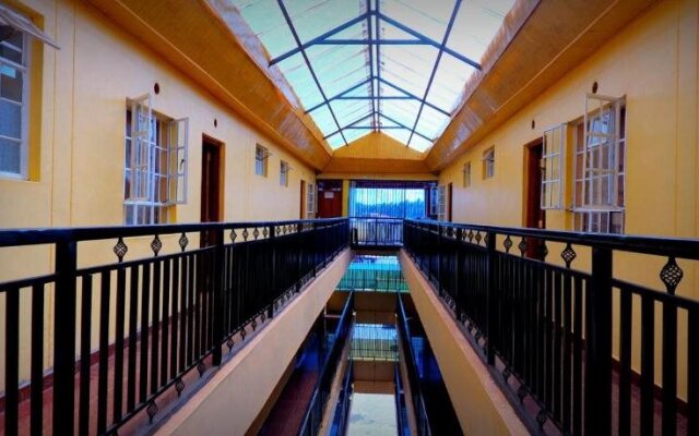 Riverside Hotel