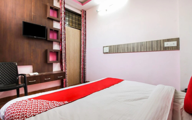 Oyo 24075 Galaxy Guest House