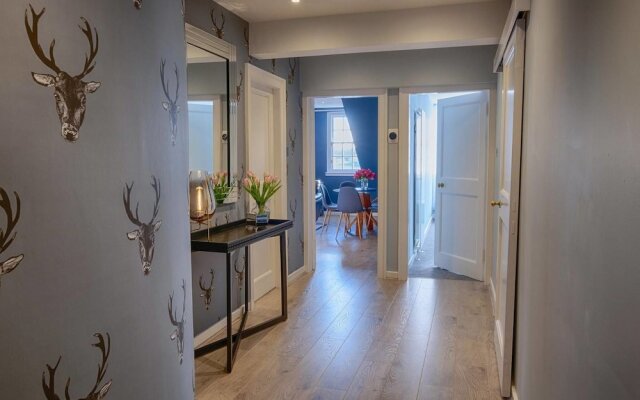 Heart of the Old Town 2 Bedroom Luxury Apartment