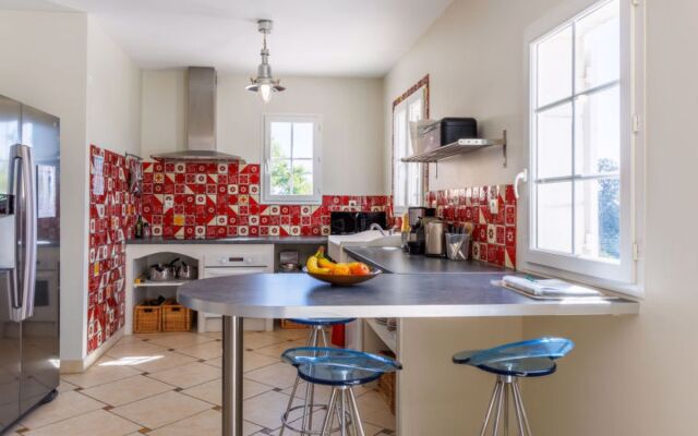 Holiday Home La Garrigue - PUJ100