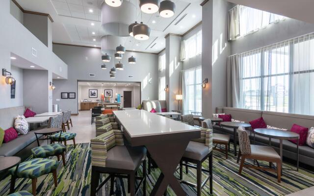 Hampton Inn & Suites Dallas East