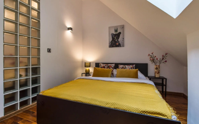 Galeria Italiana Apartments