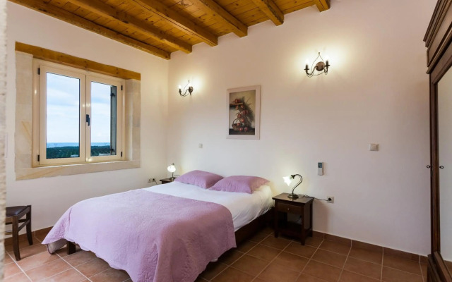 Maroulas Villa Estate