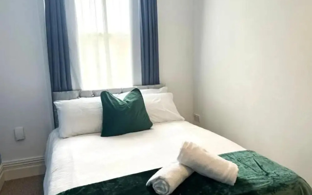 Cozy Leicester Apartment With 2 Bedrooms