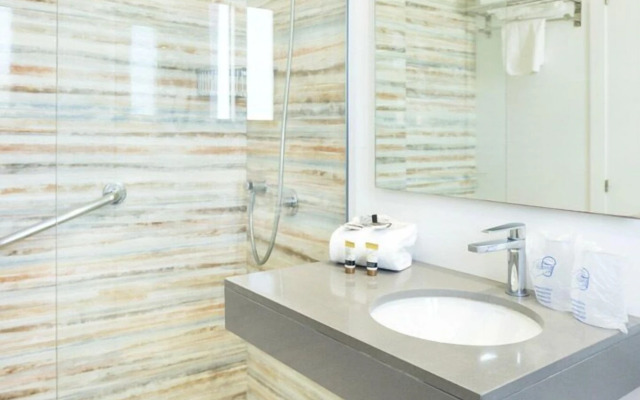 Parque Nereida Suites Hotel