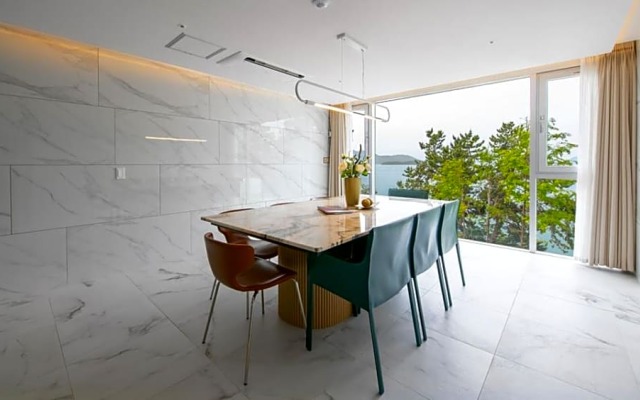 Laterrace Cove Suite