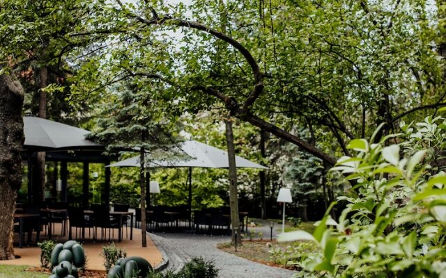 Отель Lion’s Castle