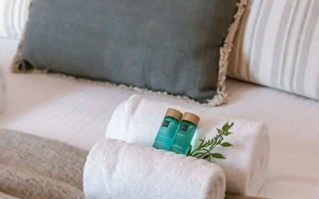 Spacious and Bright Apartment With Sunny Terrace