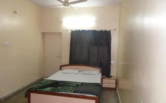 Hotel Pooja Palace