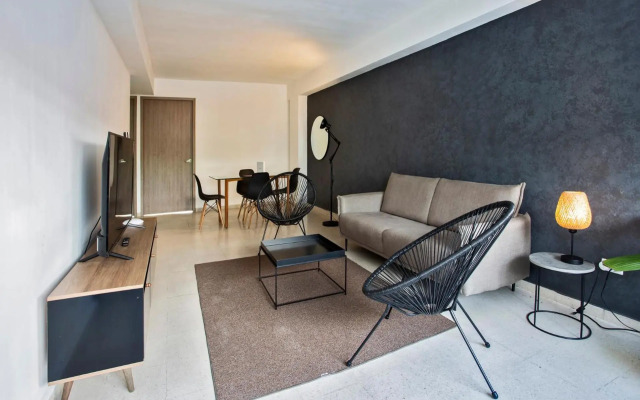 Incredible 2BR In La Cresta