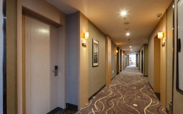 7 Days Premium (Chongqing Liangping People's Square Center)