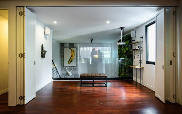Benviar Tonson Residence