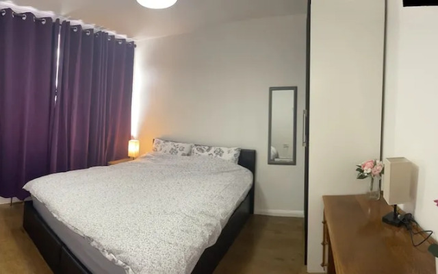 Inviting 2-bed Apartment Near Heathrow