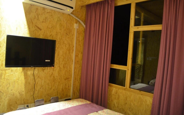 Zhaoxing Ruyuan Family Inn