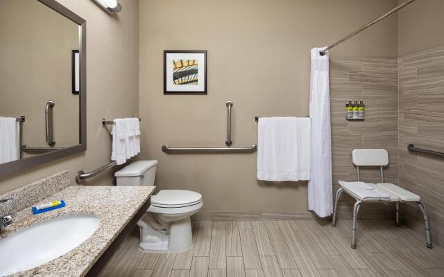 Holiday Inn Express Hotel & Suites Minneapolis-Minnetonka by IHG