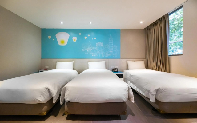 YOUR Hotel