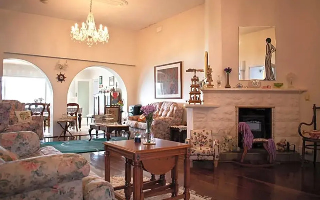 Boathouse Bunbury Bed & Breakfast