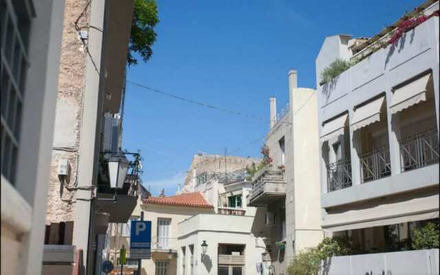 Nephiria, Under the Acropolis, In the heart of Plaka