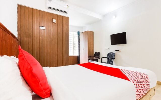 OYO Flagship 22598 Oval Retreat