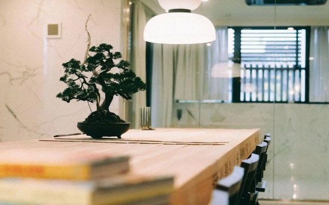 THE Root 2 HOTEL