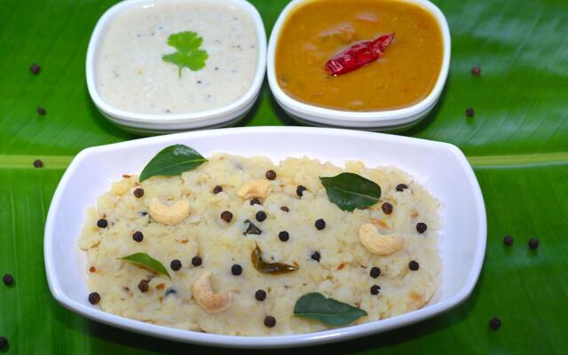 Sujatha Nirmala Convent Road by OYO Rooms