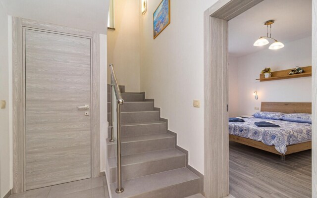 Stunning Home in Pula With 4 Bedrooms and Wifi