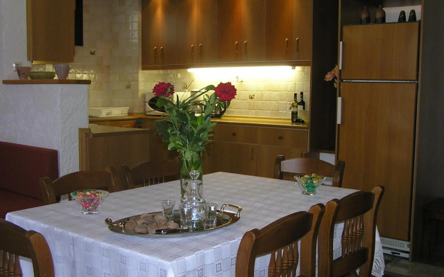 Stratos Villas