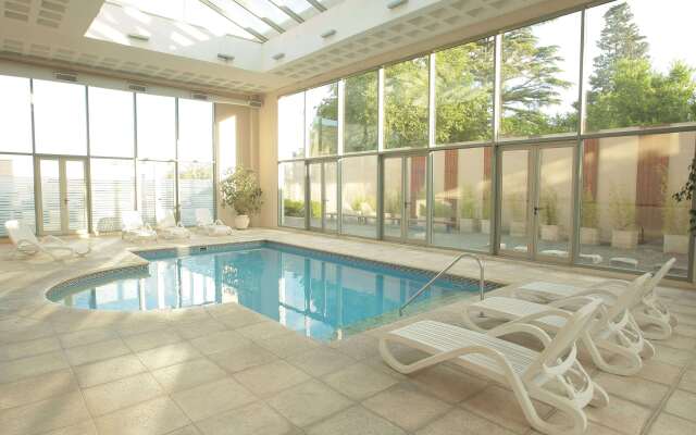 Howard Johnson By Wyndham Sierras Hotel And Casino