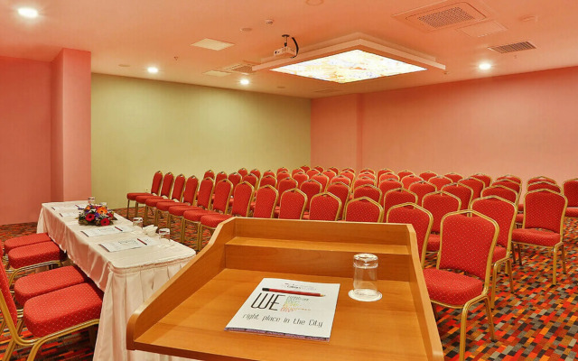 Mayi Hotel