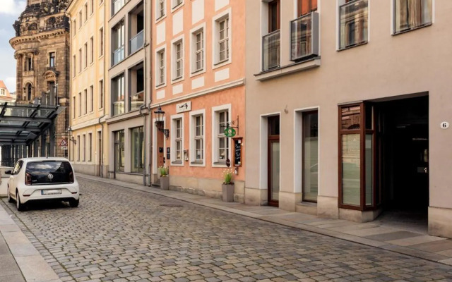 Pineapple Apartments Palais am Neumarkt