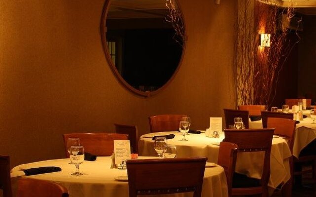 Macaluso's At The Lantern Lodge