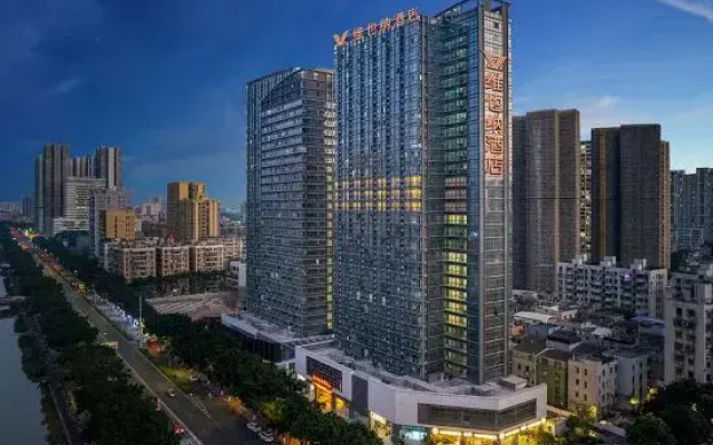 Vienna Hotel (Guangzhou Fangcun Huadiwan Subway Station Hotel)