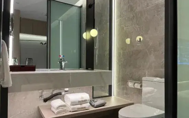 Golden Diamond International Hotel