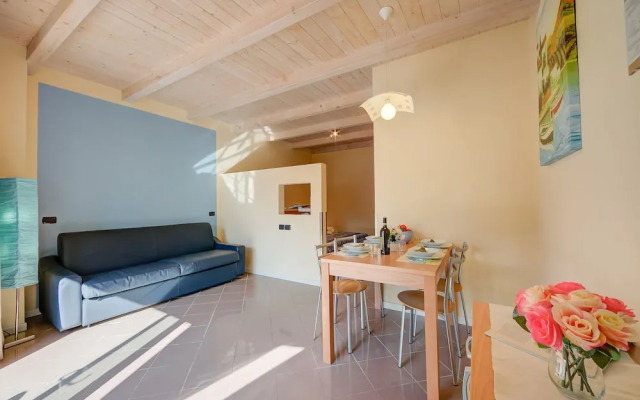 Blue Apartment Desenzano With Wifi