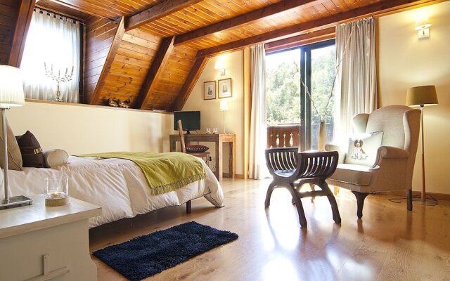 Casa Lola Pirene