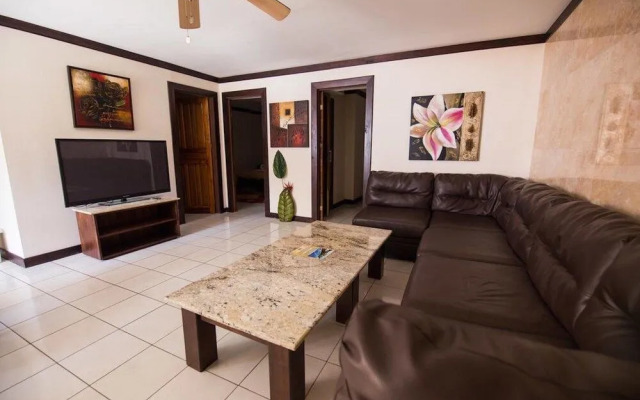 Tuanis Aparthotel
