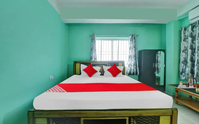 Oyo Flagship 807347 The Maa Residency