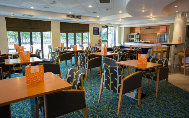 Holiday Inn Express Liverpool - Knowsley M57, Jct.4
