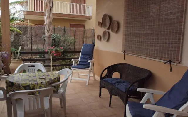 B&B Glaukopis