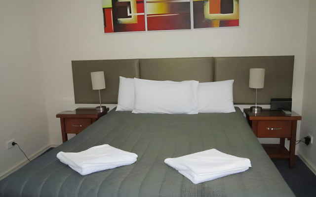 Starwest Apartments Alderney on Hay – Guest Rooms – Perth