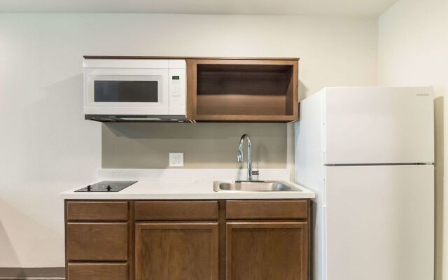 WoodSpring Suites Lake Jackson