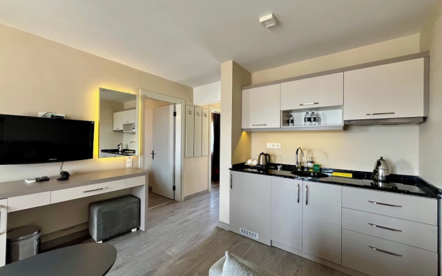 Farrys Boutique Hotel & Beach Club