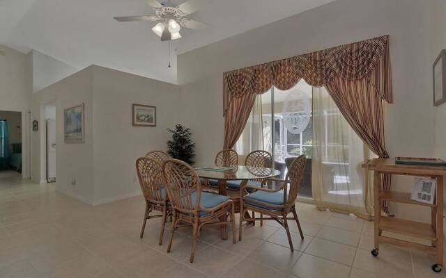 Sunbury Court Home